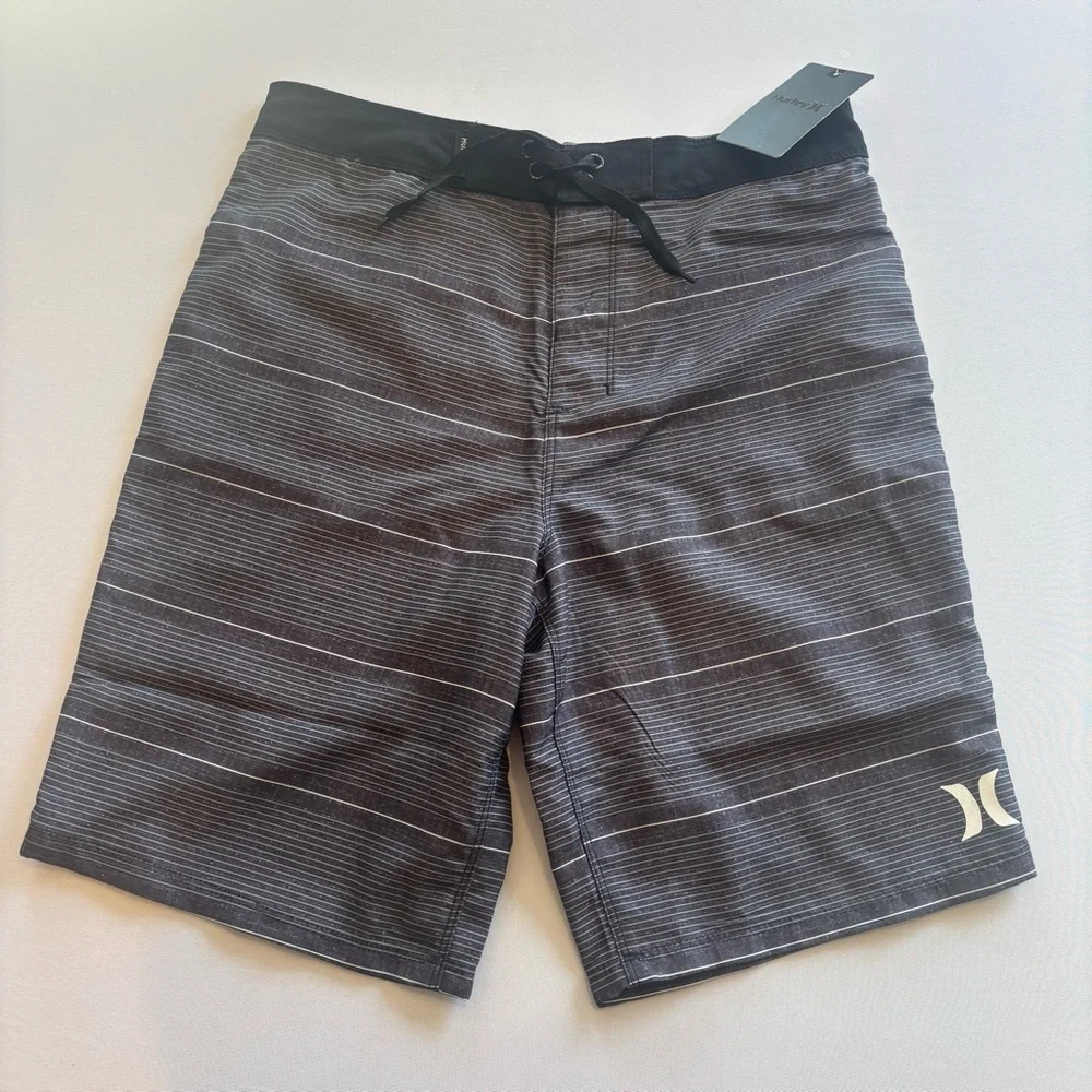 HURLEY Boys Black Striped Swim Shorts Board Shorts Size 16 28”‎ Inseam 9” NWT
